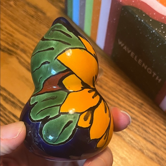 Hand-Painted Floral Salt and Pepper Shakers - Picture 5 of 14